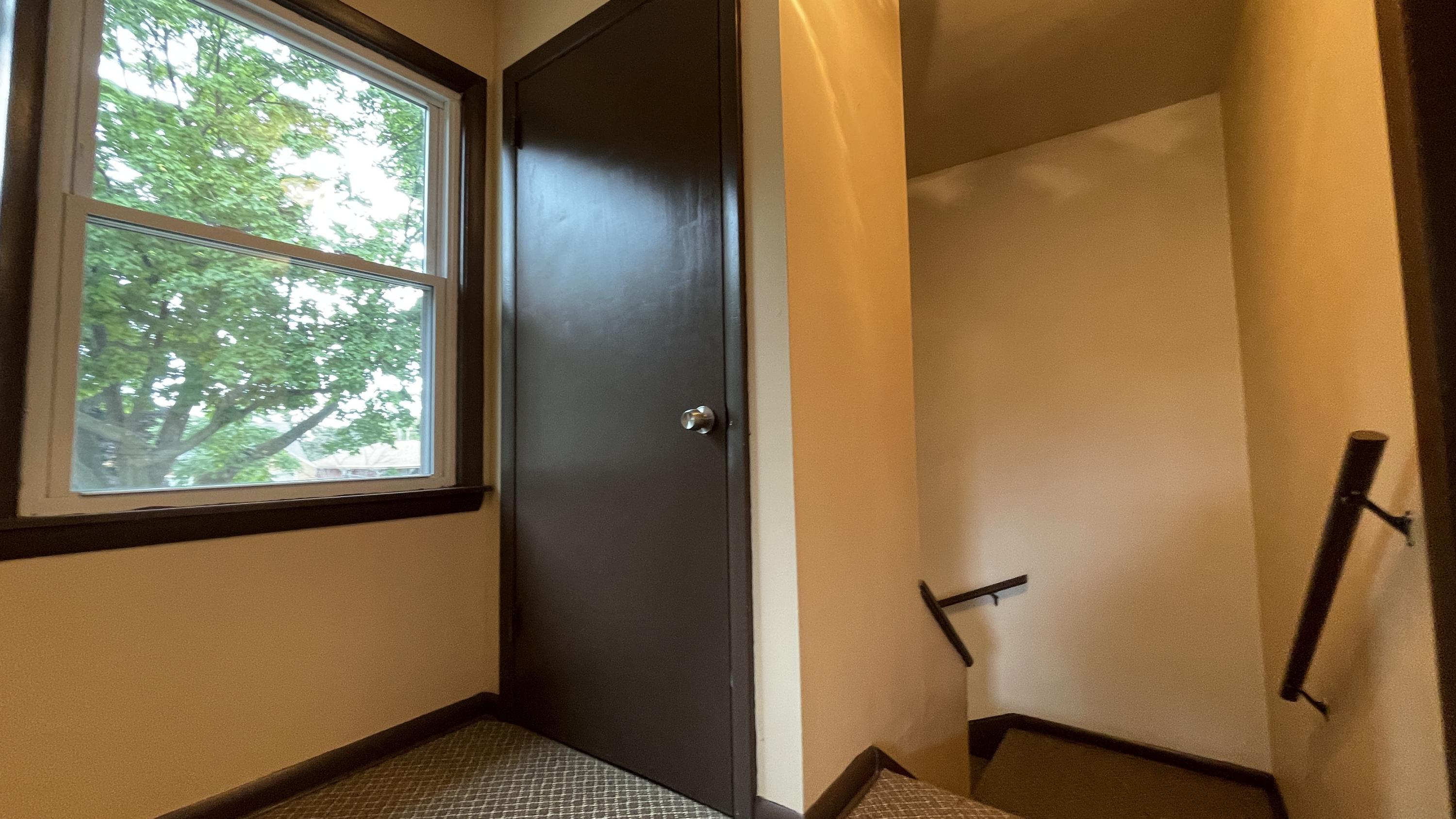 Milwaukee, Wisconsin 53222, United States, 3 Bedrooms Bedrooms, ,1 BathroomBathrooms,Residential,Active,119030