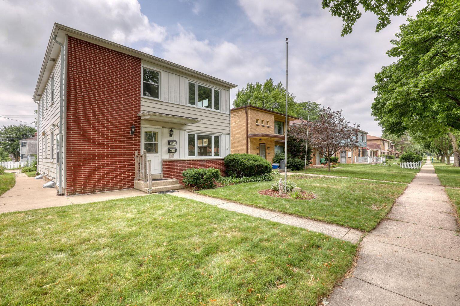 Milwaukee, Wisconsin 53222, United States, 3 Bedrooms Bedrooms, ,1 BathroomBathrooms,Residential,Active,119030