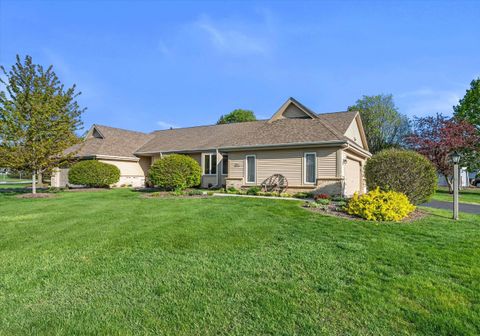 Photo of N114W15947 Hilbert Ln, Germantown, WI 53022 (MLS # 1961670)