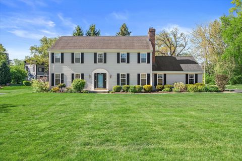 Photo of 20845 Hunters Run, Brookfield, WI 53045 (MLS # 1962818)