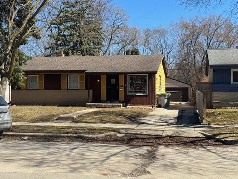Photo of 6556 N 51st St, Milwaukee, WI 53223 (MLS # 1955118)