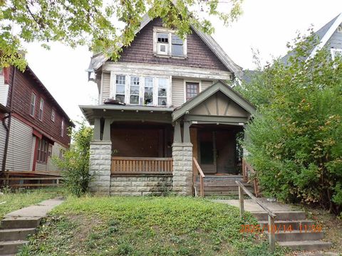 Photo of 2551 N 40th St, Milwaukee, WI 53215 (MLS # 1951308)