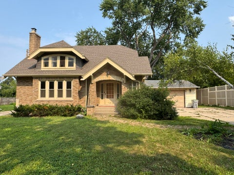 Photo of 6344 N 91st St, Milwaukee, WI 53225 (MLS # 1975963)
