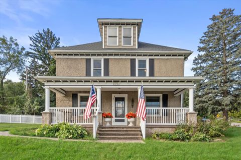 Photo of N86W16387 Appleton Ave, Menomonee Falls, WI 53051 (MLS # 1959157)