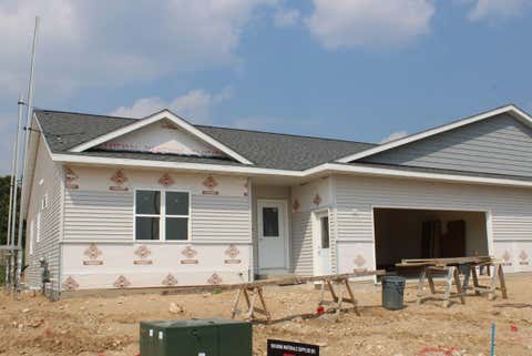 Photo of 938 Drumlin Dr, Kewaskum, WI 53040 (MLS # 1972387)