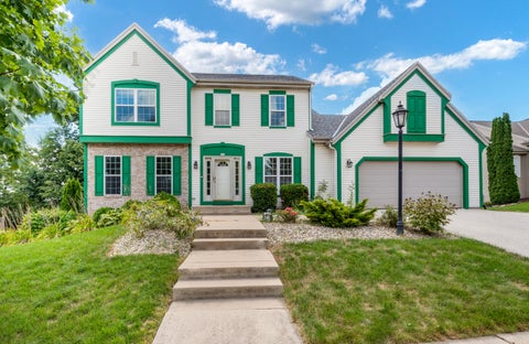 Photo of 951 River Park Dr, Waukesha, WI 53189 (MLS # 1977381)
