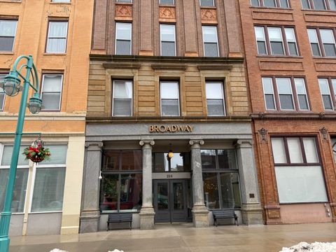 Photo of 234 N Broadway -, Milwaukee, WI 53202 (MLS # 1951071)