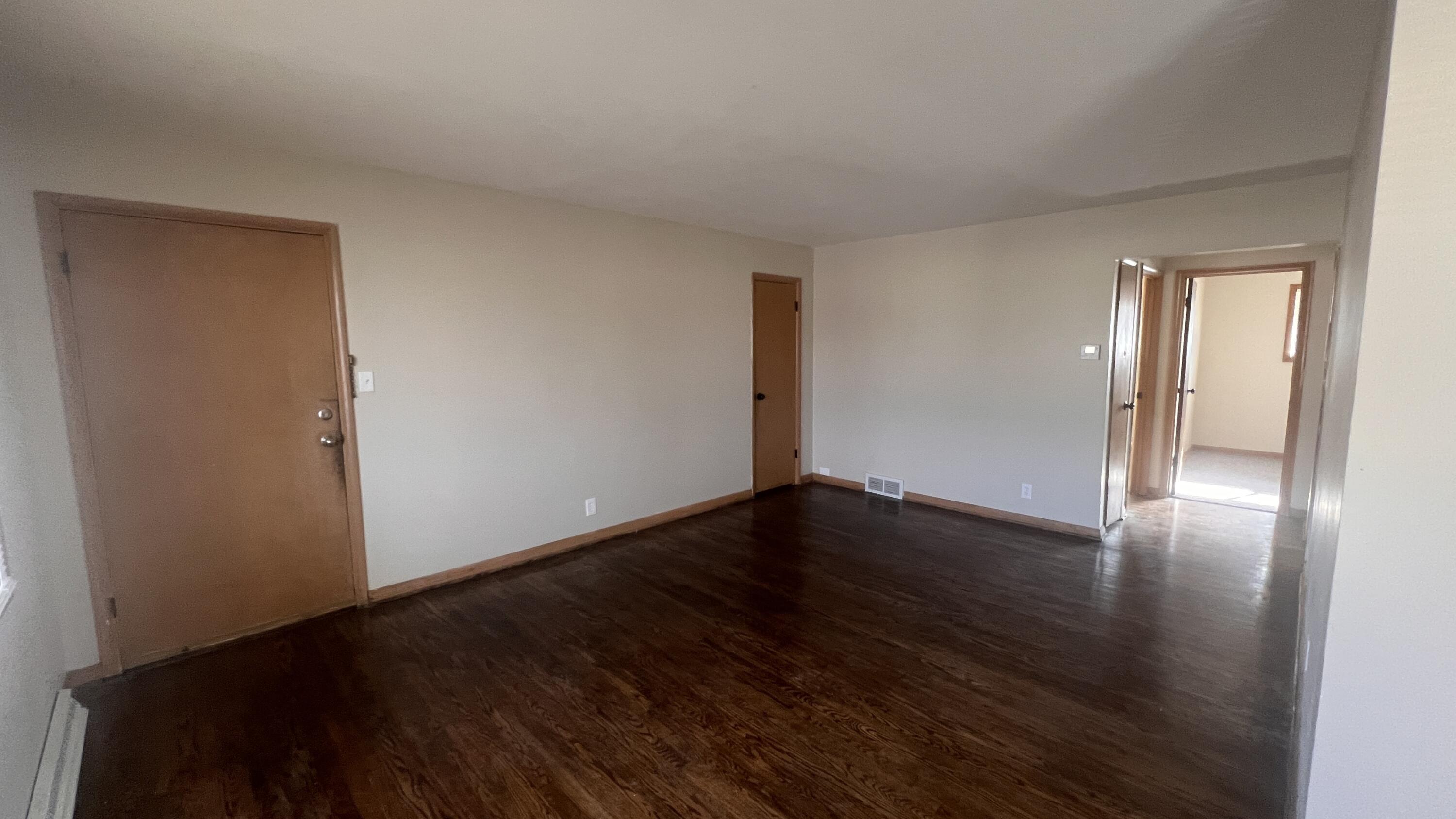 Milwaukee, Wisconsin 53225, United States, 2 Bedrooms Bedrooms, ,1 BathroomBathrooms,Residential,Active,16736