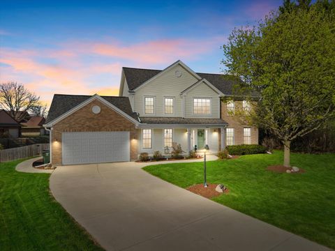 Photo of 3540 S McIntosh Ln, New Berlin, WI 53151 (MLS # 1959814)