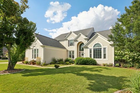 Photo of N66W14402 Ash Dr, Menomonee Falls, WI 53051 (MLS # 1931146)