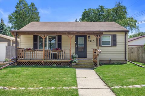 Photo of 3915 55th St, Kenosha, WI 53144 (MLS # 1969781)