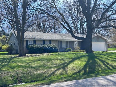 Photo of 8154 N 67th St, Brown Deer, WI 53223 (MLS # 1958646)