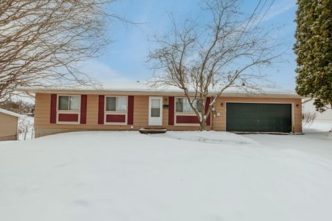 Photo of 332 Pleasant St, Lake Mills, WI 53551 (MLS # 1945036)