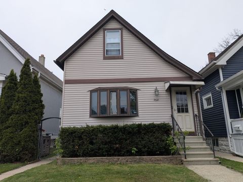 Photo of 2621 S 30th St, Milwaukee, WI 53215 (MLS # 1960864)