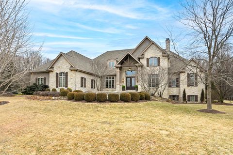 Photo of 12939 N Cobblestone Ct, Mequon, WI 53097 (MLS # 1950754)