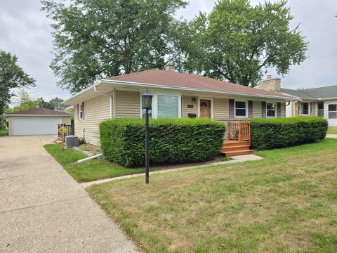 Photo of 8113 W Ohio Ave, Milwaukee, WI 53219 (MLS # 1975097)