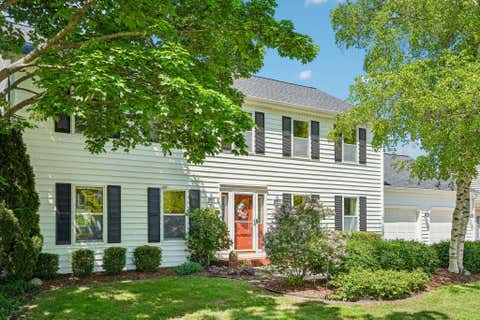 Photo of W68N347 Palmetto Ave, Cedarburg, WI 53012 (MLS # 1963191)
