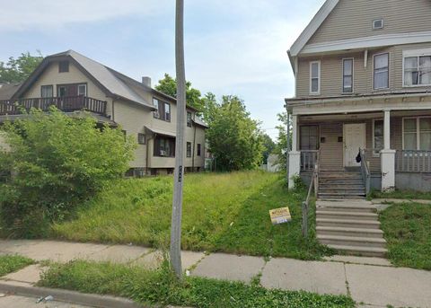 Photo of 2540 N 34th St, Milwaukee, WI 53210 (MLS # 1951535)