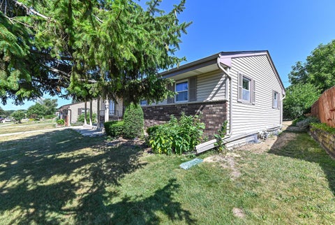 Photo of 1220 Lakeview Ave, South Milwaukee, WI 53172 (MLS # 1973185)