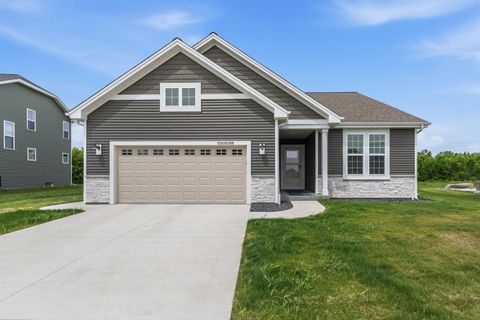 Photo of N161 W2186 N Daisy Dr W, Jackson, WI 53037 (MLS # 1968495)