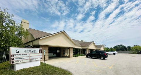 530 N 108th Pl Wauwatosa WI 53226