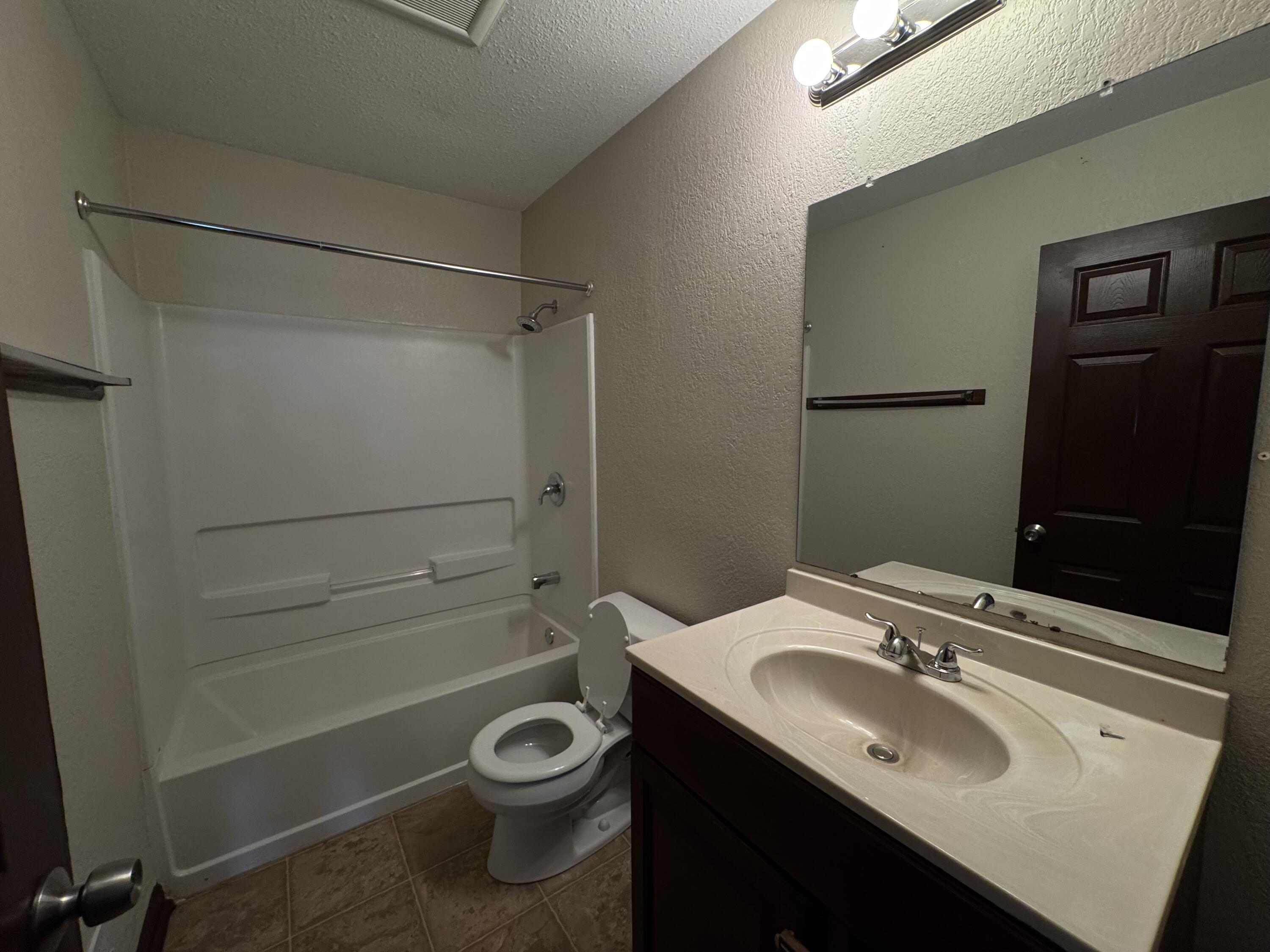 Milwaukee, Wisconsin 53224, United States, 3 Bedrooms Bedrooms, ,2 BathroomsBathrooms,Residential,Active,159256