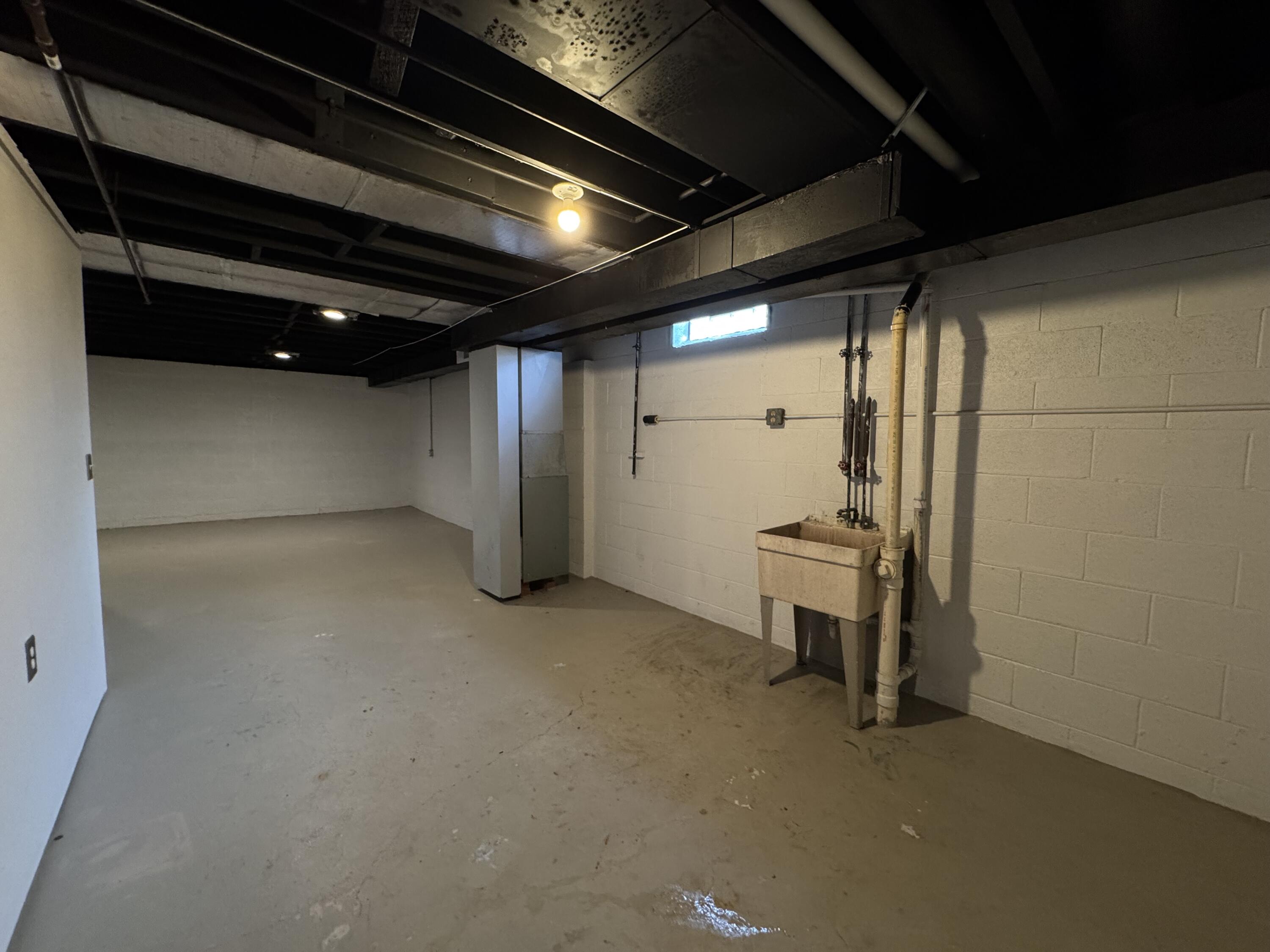 Milwaukee, Wisconsin 53224, United States, 3 Bedrooms Bedrooms, ,2 BathroomsBathrooms,Residential,Active,159256