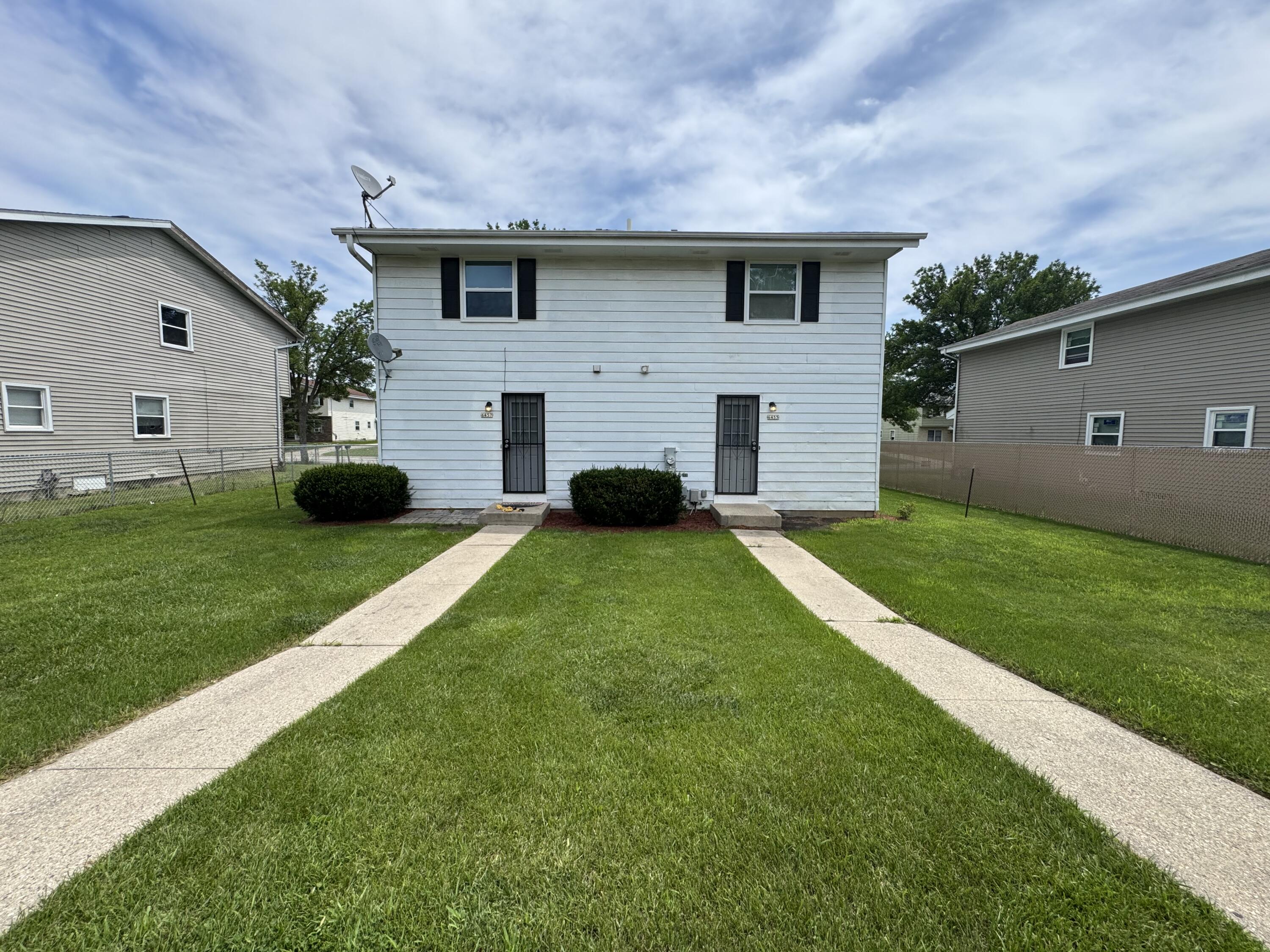 Milwaukee, Wisconsin 53224, United States, 3 Bedrooms Bedrooms, ,2 BathroomsBathrooms,Residential,Active,159256