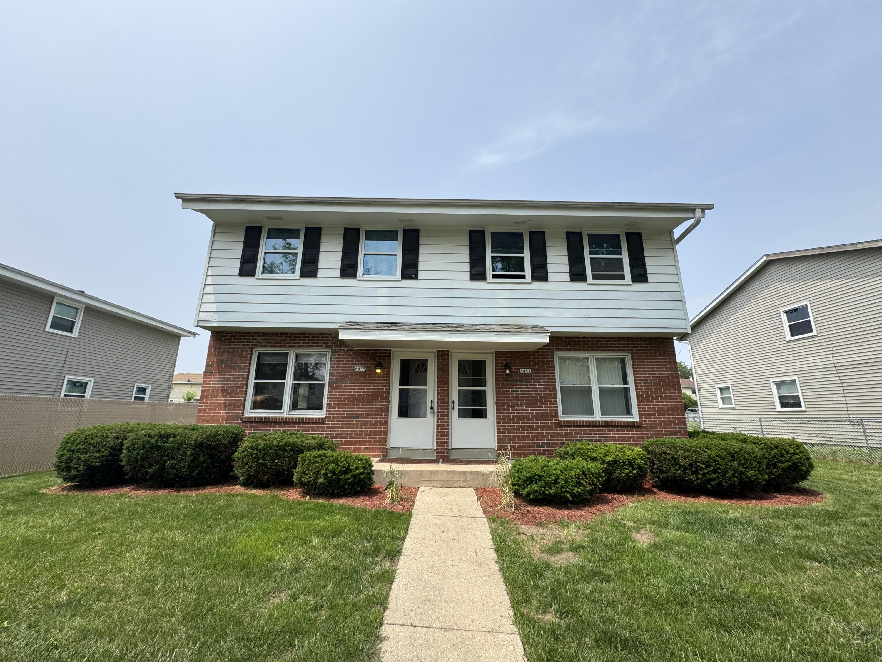 Milwaukee, Wisconsin 53224, United States, 3 Bedrooms Bedrooms, ,2 BathroomsBathrooms,Residential,Active,159256