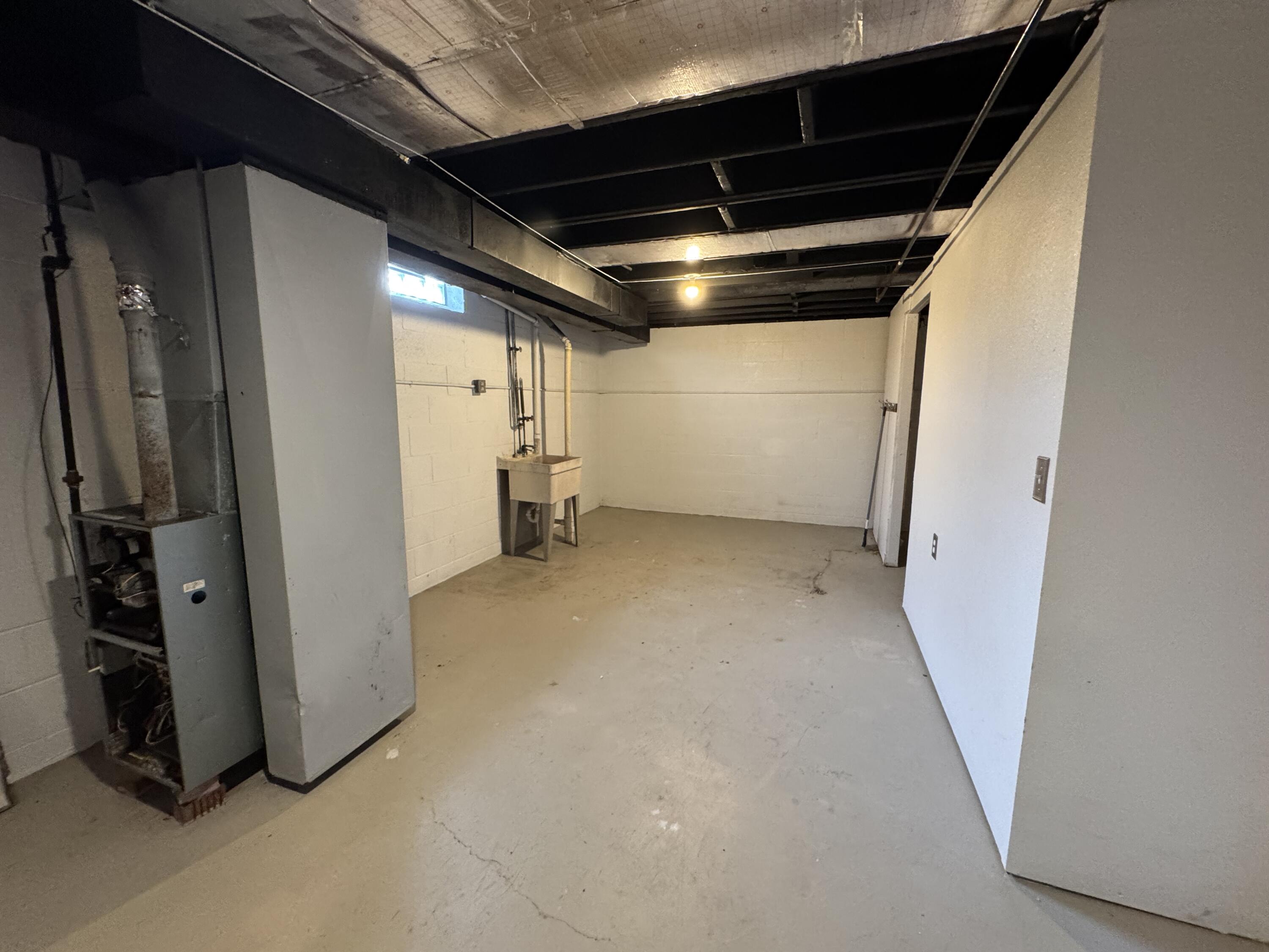 Milwaukee, Wisconsin 53224, United States, 3 Bedrooms Bedrooms, ,2 BathroomsBathrooms,Residential,Active,159256