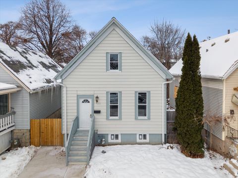 Photo of 1603 S Union St, Milwaukee, WI 53204 (MLS # 1945264)