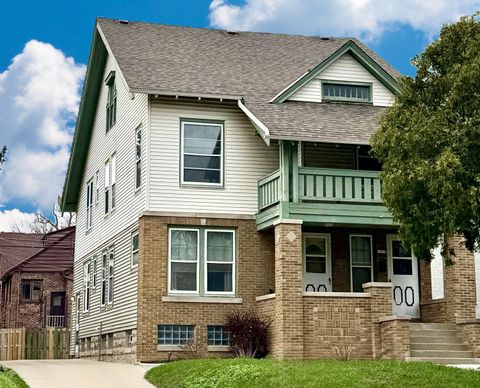 Photo of 1825 N 58th St, Milwaukee, WI 53208 (MLS # 1960447)