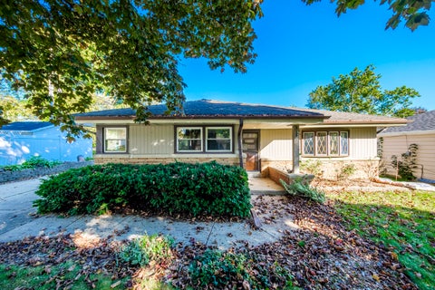 Photo of 4214 W Portage St, Milwaukee, WI 53209 (MLS # 1983821)