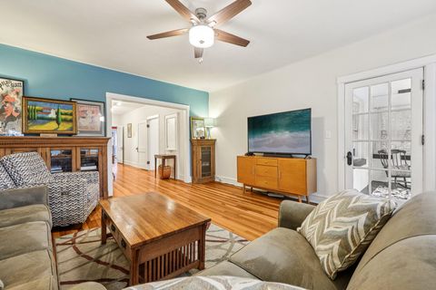 Photo of 2572 N Prospect Ave, Milwaukee, WI 53211 (MLS # 1933501) Photo of 2572 N Prospect Ave, Milwaukee, WI 53211 (MLS # 1933501)