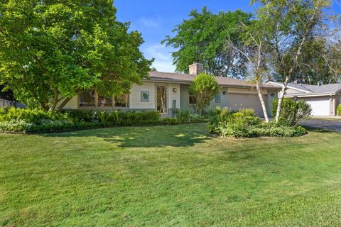 Photo of 2119 Fireside Dr, Caledonia, WI 53402 (MLS # 1971593)