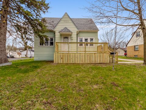 4946 N 107th St, Milwaukee, WI 53225 - #: 1916755
