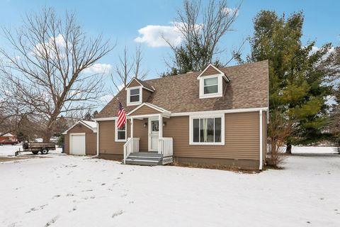 Photo of 1226 E Drexel Ave, Oak Creek, WI 53154 (MLS # 1902476)