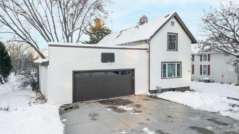 Photo of 424 Fremont St, Plymouth, WI 53073 (MLS # 1948677)