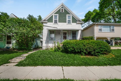 Photo of 1978 S 76th St, West Allis, WI 53219 (MLS # 1969749)