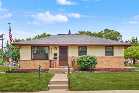 Photo of 8651 W Crossfield Ave, Milwaukee, WI 53225 (MLS # 1974536)