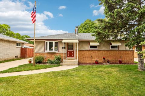 Photo of 4369 S Nicholson Ave, Saint Francis, WI 53235 (MLS # 1964198)