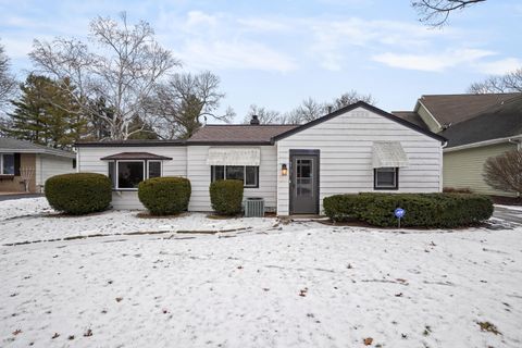 Photo of 8705 2nd Ave, Pleasant Prairie, WI 53158 (MLS # 1947588)