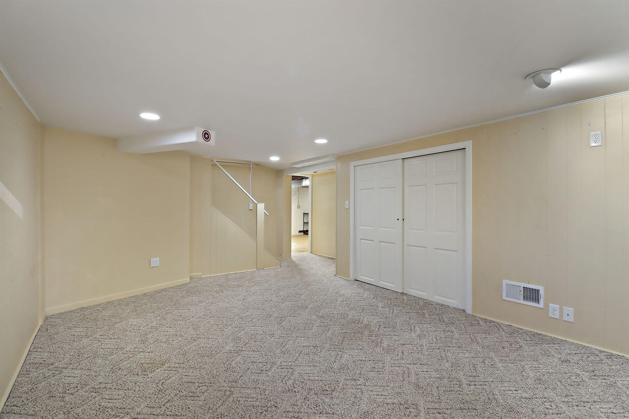 Kenosha, Wisconsin 53144, United States, 3 Bedrooms Bedrooms, ,2 BathroomsBathrooms,Residential,Active,225235