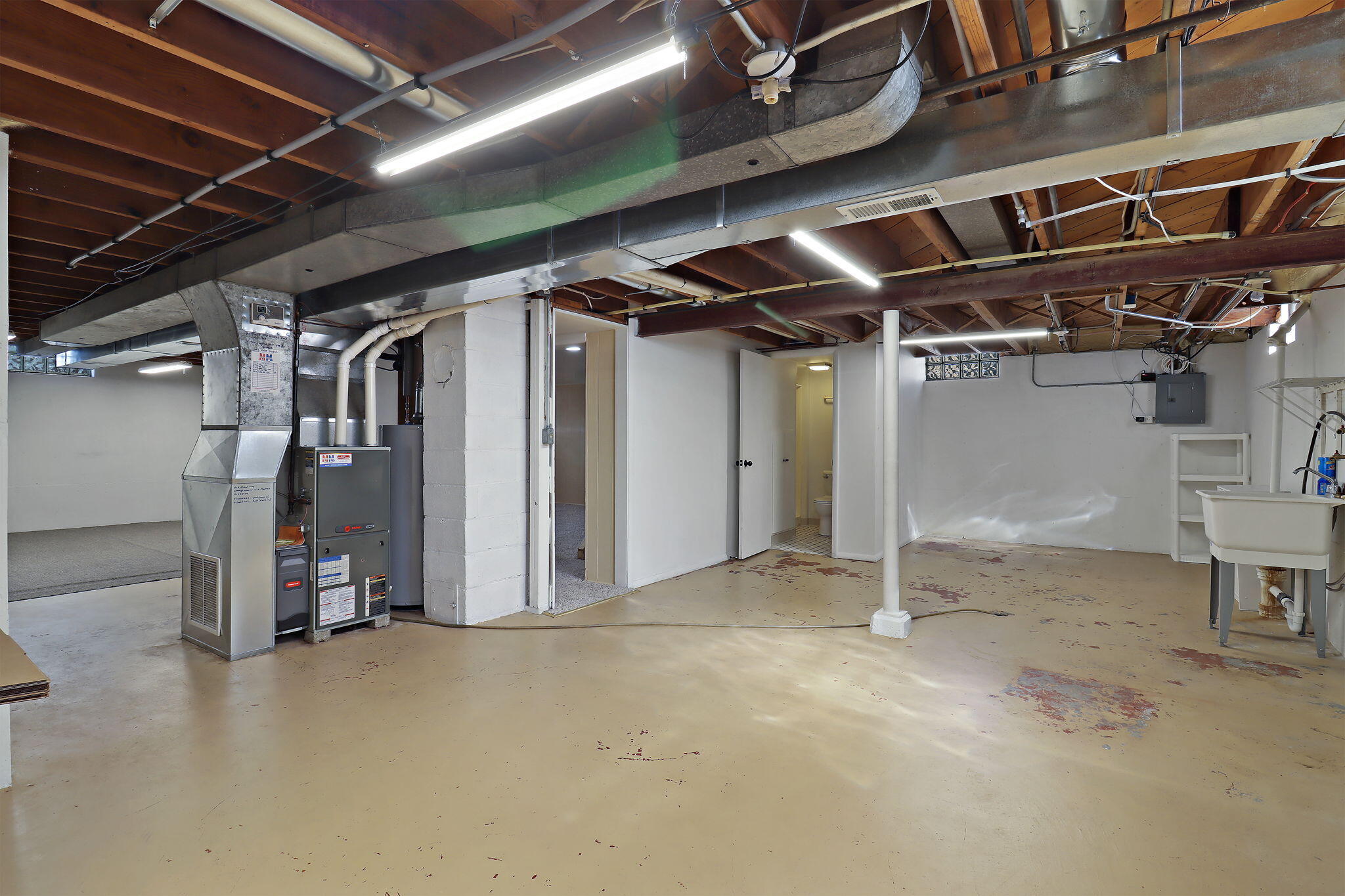 Kenosha, Wisconsin 53144, United States, 3 Bedrooms Bedrooms, ,2 BathroomsBathrooms,Residential,Active,225235