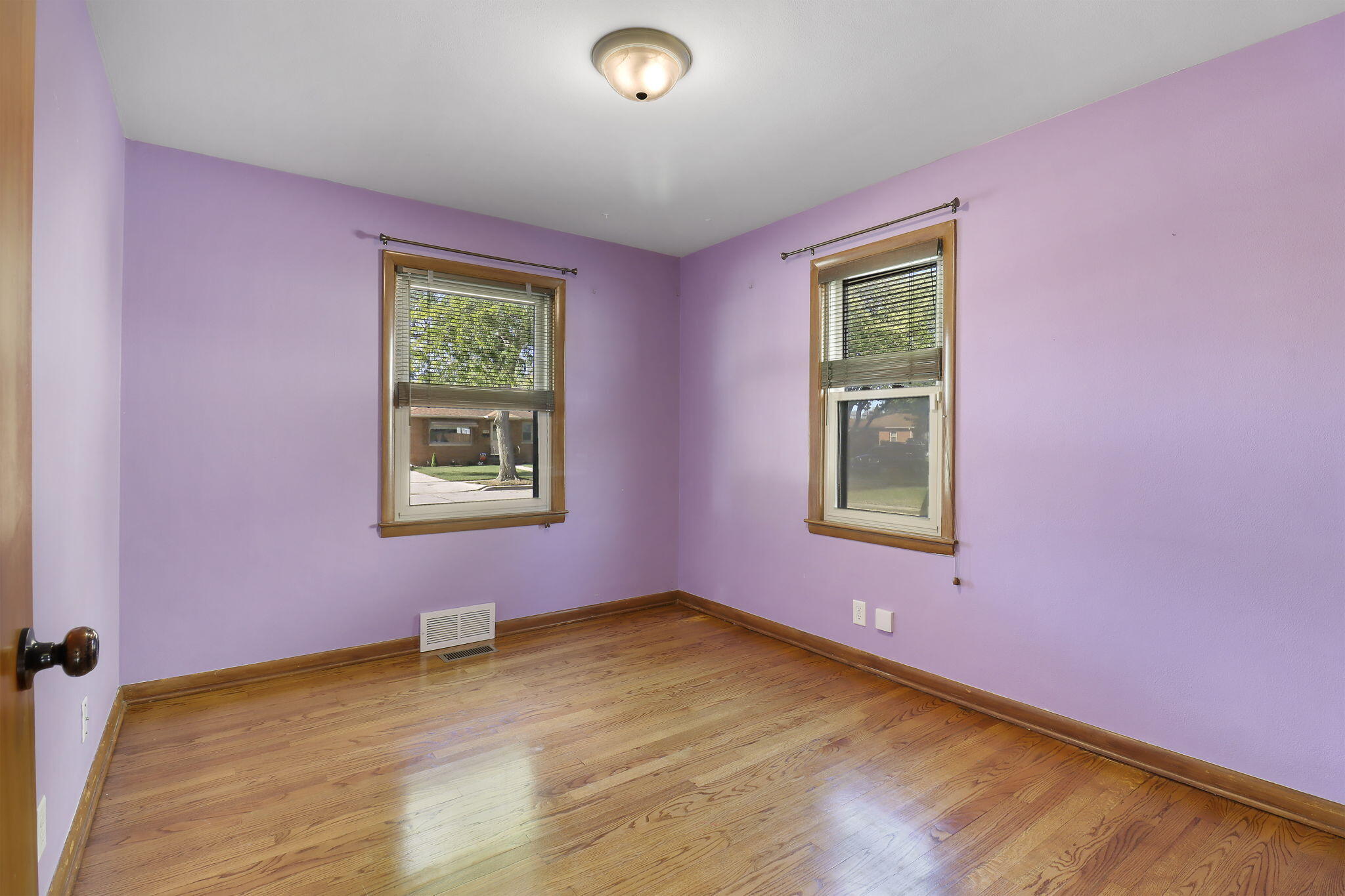 Kenosha, Wisconsin 53144, United States, 3 Bedrooms Bedrooms, ,2 BathroomsBathrooms,Residential,Active,225235