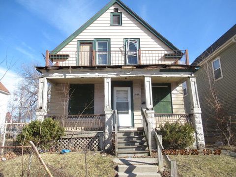 Photo of 2632 N 28th St, Milwaukee, WI 53210 (MLS # 1952646)