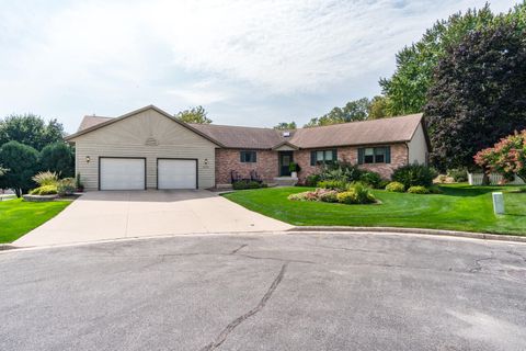 Photo of 2808 Aster Pl, Onalaska, WI 54650 (MLS # 1941525)