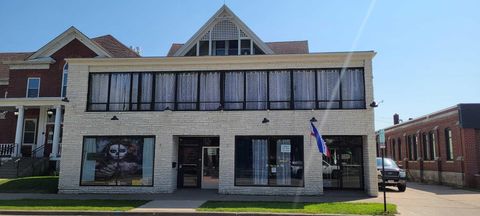 Photo of 718 Main St, La Crosse, WI 54601 (MLS # 1950858)