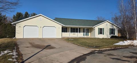 Photo of 19654 Bluffview Pl, Galesville, WI 54630 (MLS # 1950440)