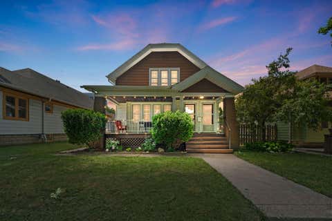 Photo of 1319-1321 N 55th St, Milwaukee, WI 53208 (MLS # 1967931)